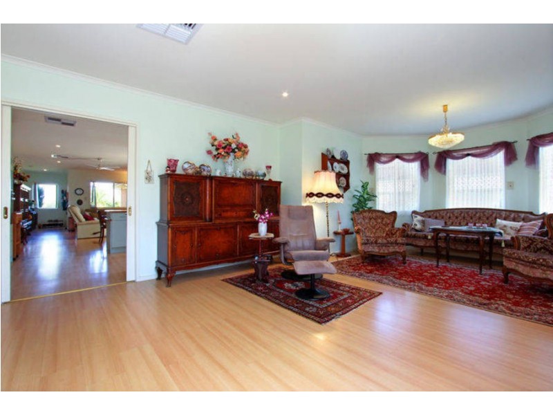 4 Fairway Drive, Safety Beach VIC 3936