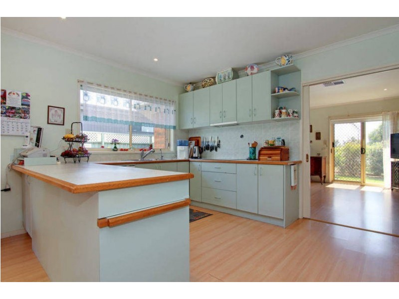4 Fairway Drive, Safety Beach VIC 3936