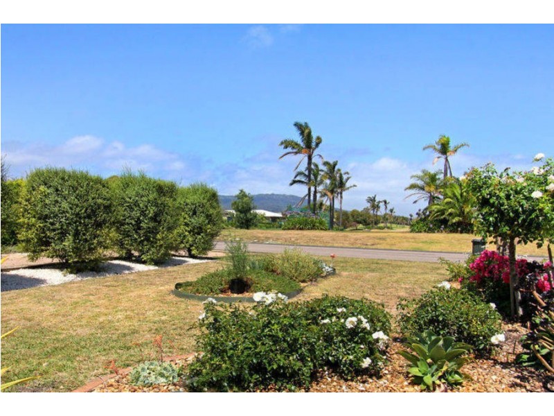 4 Fairway Drive, Safety Beach VIC 3936