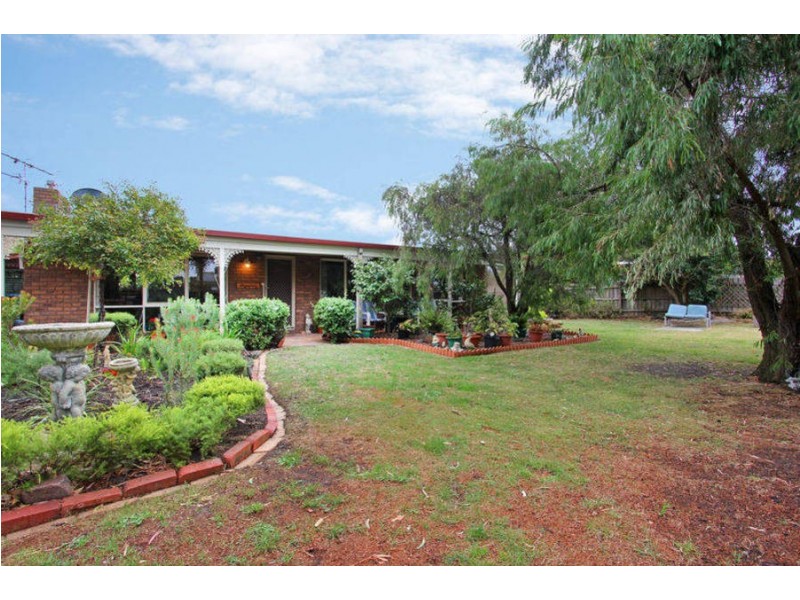 1 Howqua Drive, Rosebud West VIC 3940