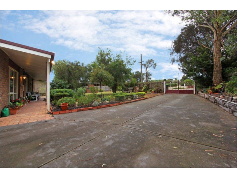 1 Howqua Drive, Rosebud West VIC 3940