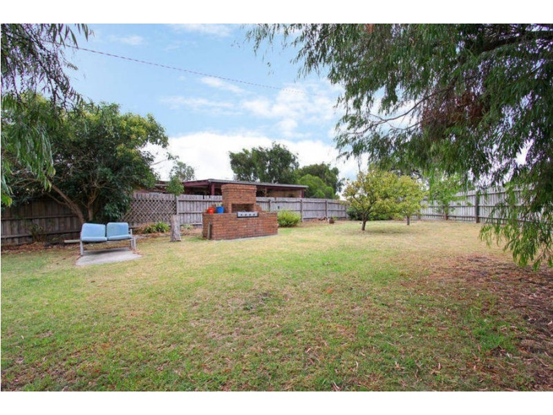 1 Howqua Drive, Rosebud West VIC 3940