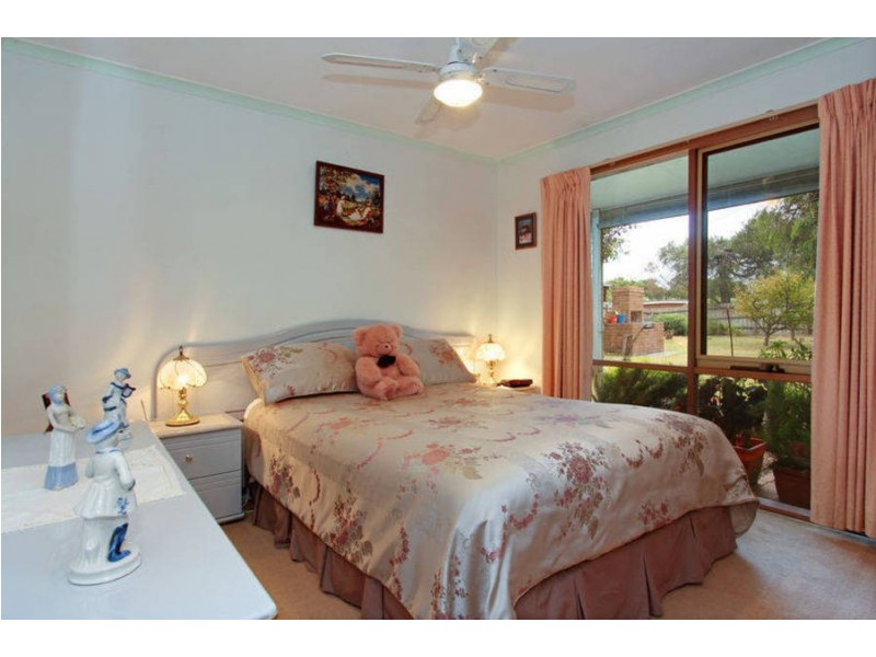 1 Howqua Drive, Rosebud West VIC 3940