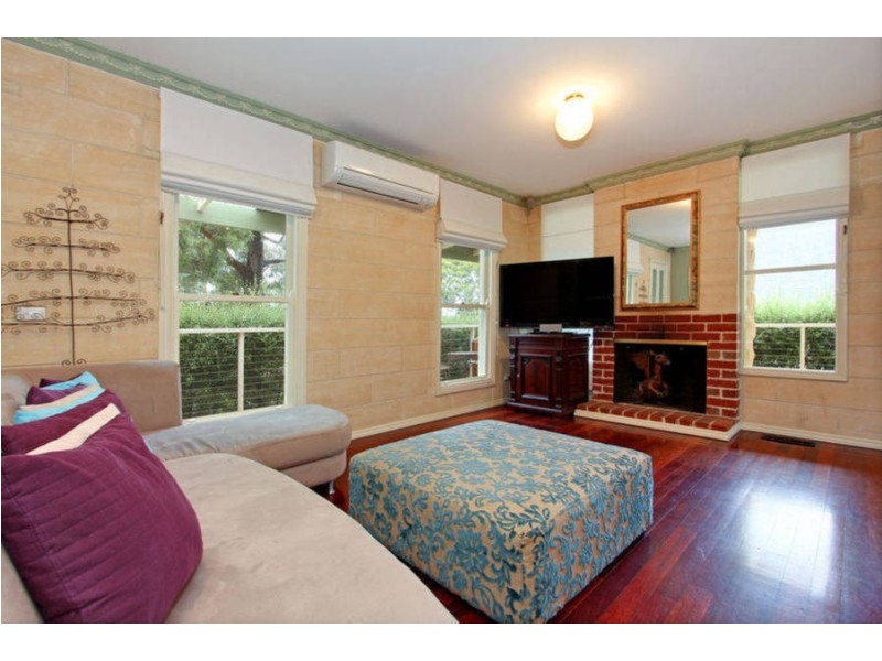 20 Warrain Avenue, Rosebud VIC 3939