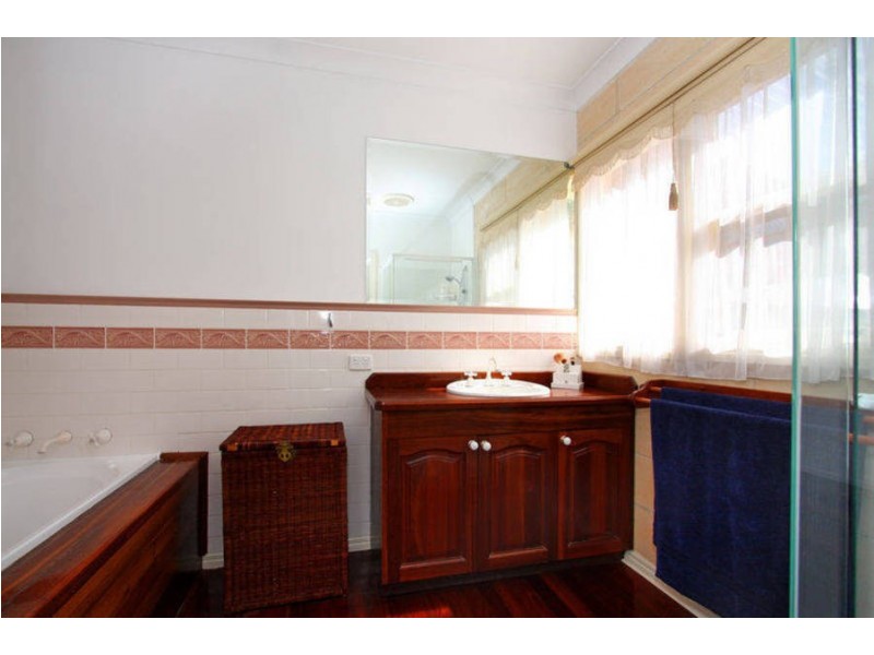 20 Warrain Avenue, Rosebud VIC 3939