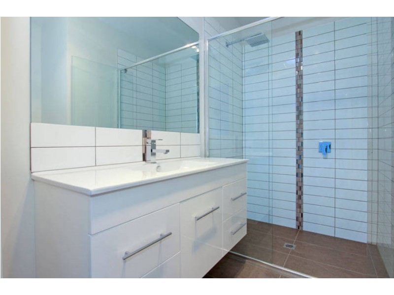 18A Capel Avenue, Rosebud VIC 3939