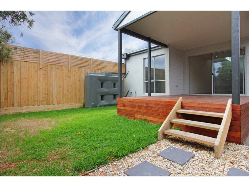 18A Capel Avenue, Rosebud VIC 3939