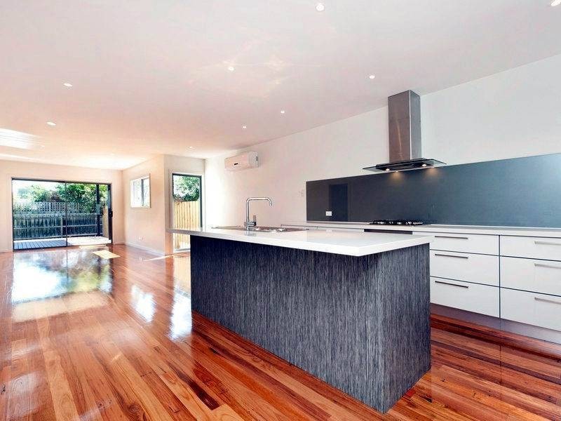 18 Capel Avenue, Rosebud VIC 3939