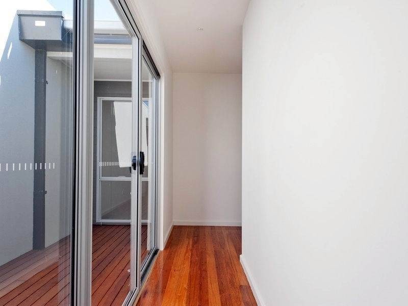 18 Capel Avenue, Rosebud VIC 3939