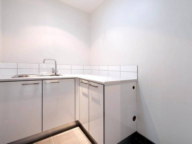 18 Capel Avenue, Rosebud VIC 3939