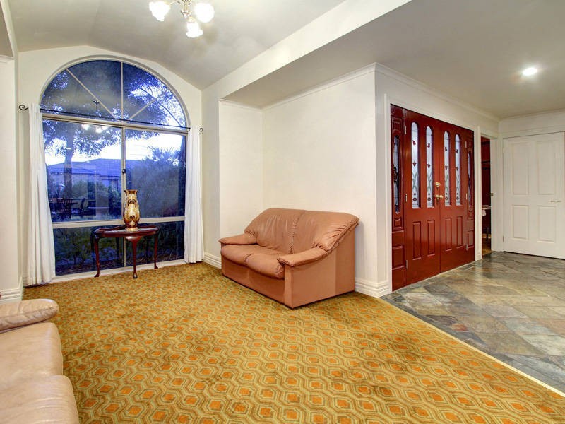 4 Golf Course Circle, Safety Beach VIC 3936