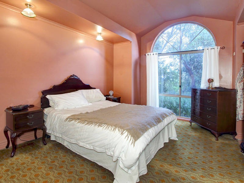 4 Golf Course Circle, Safety Beach VIC 3936