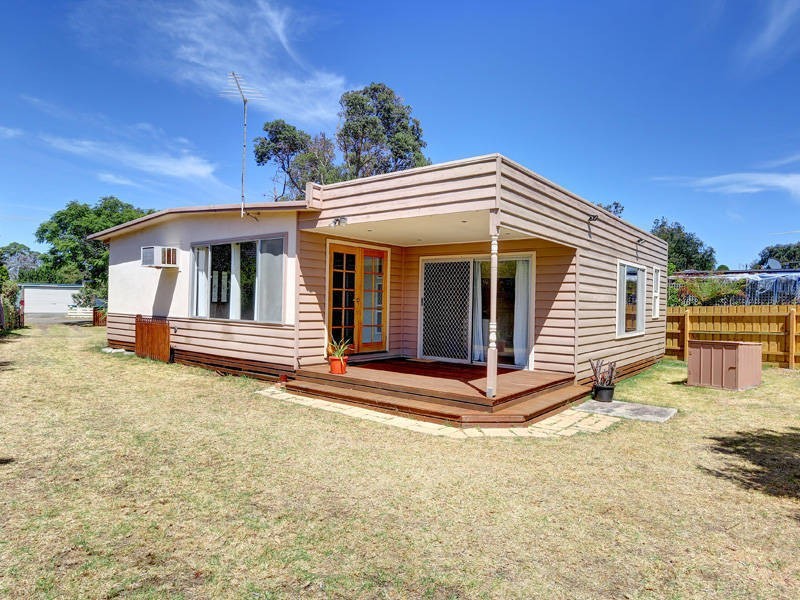 16 Williamson Street, Tootgarook VIC 3941
