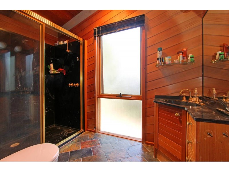 8 Anakie Court, Rosebud VIC 3939