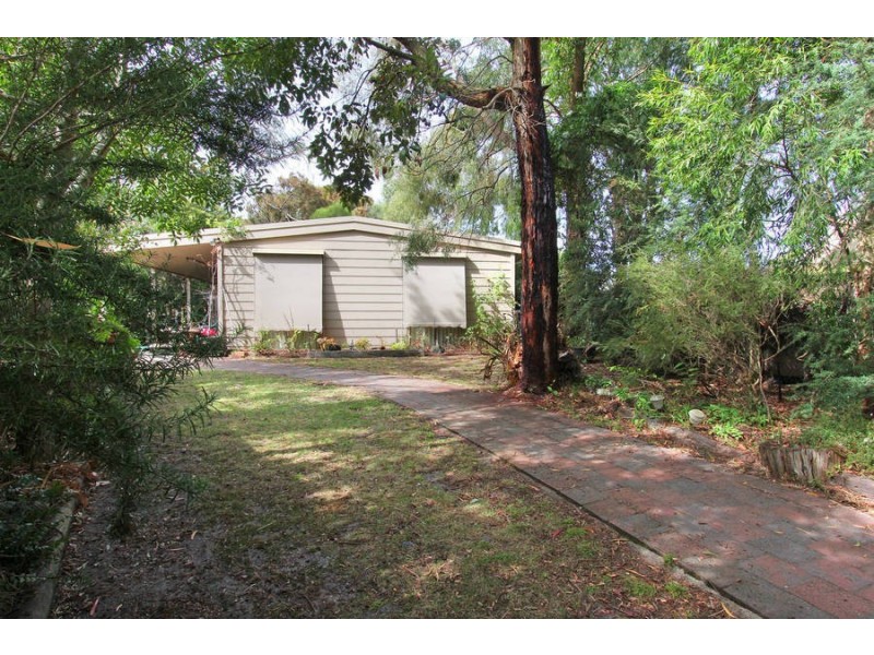 8 Anakie Court, Rosebud VIC 3939