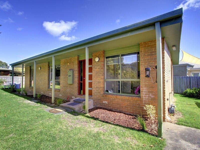 2/115 Austin Avenue, Mccrae VIC 3938