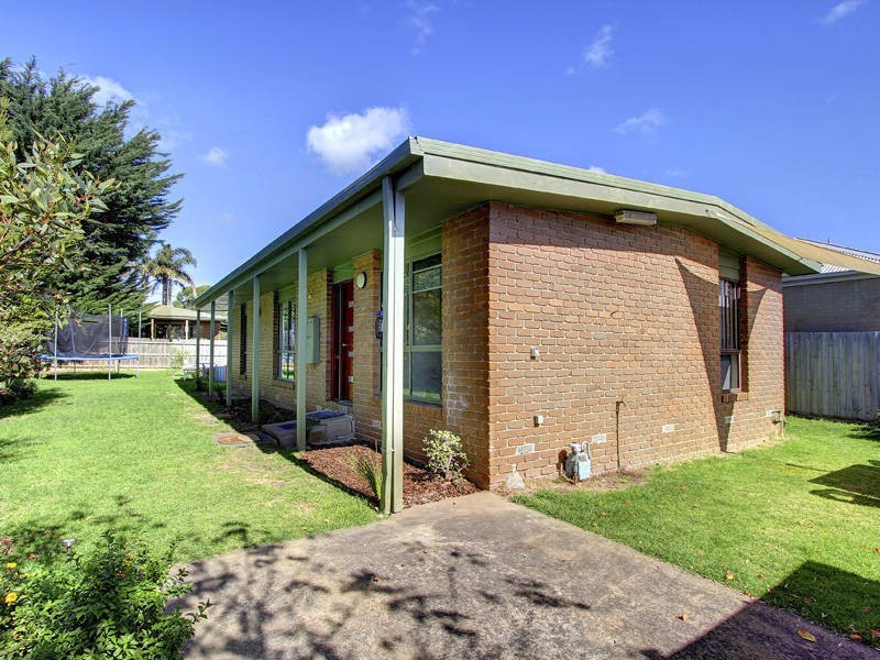 2/115 Austin Avenue, Mccrae VIC 3938