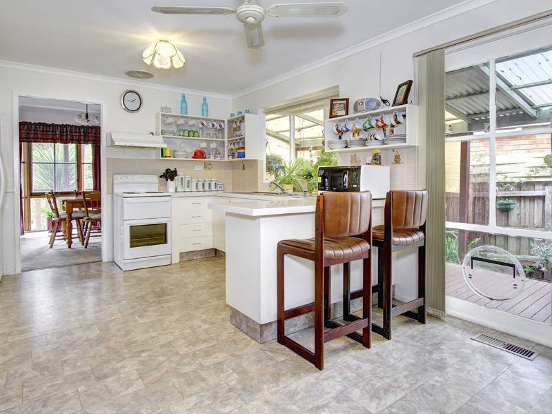 63 Sunningdale Road, Rosebud VIC 3939