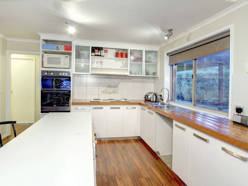 4 Carboor Street, Tootgarook VIC 3941