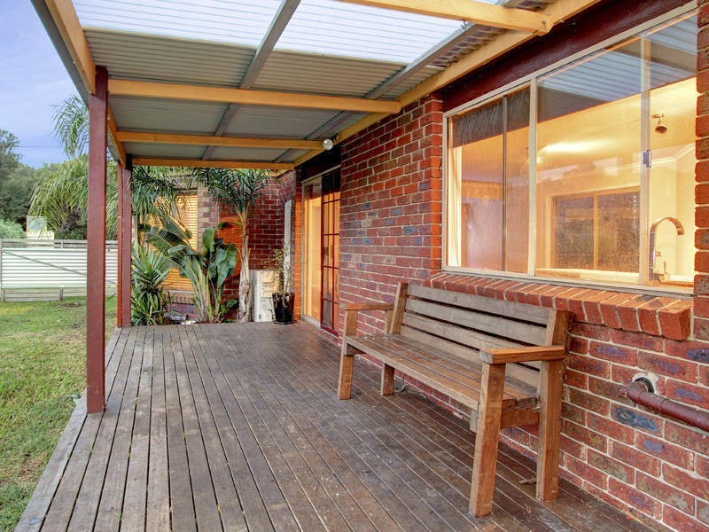 4 Carboor Street, Tootgarook VIC 3941