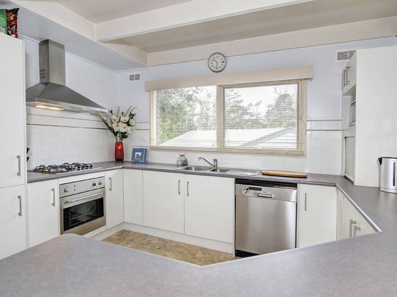 14 Burns Close, Dromana VIC 3936