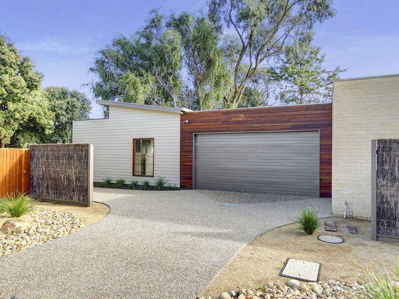 4 Karawa Close, Rosebud West VIC 3940