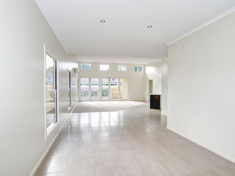 4 Karawa Close, Rosebud West VIC 3940