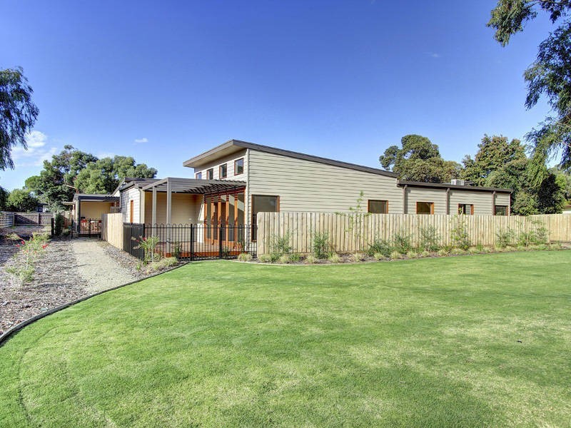 4 Karawa Close, Rosebud West VIC 3940