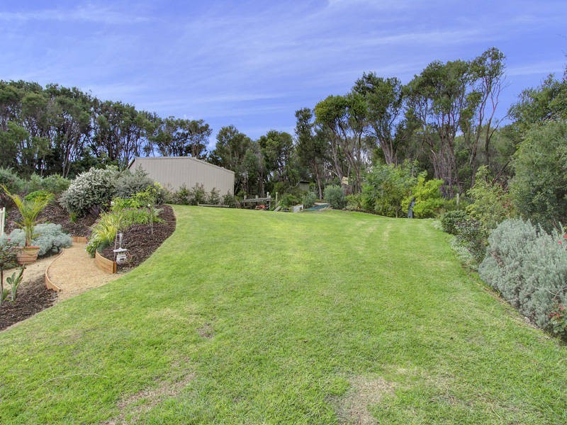 8 Bambra Court, Tootgarook VIC 3941