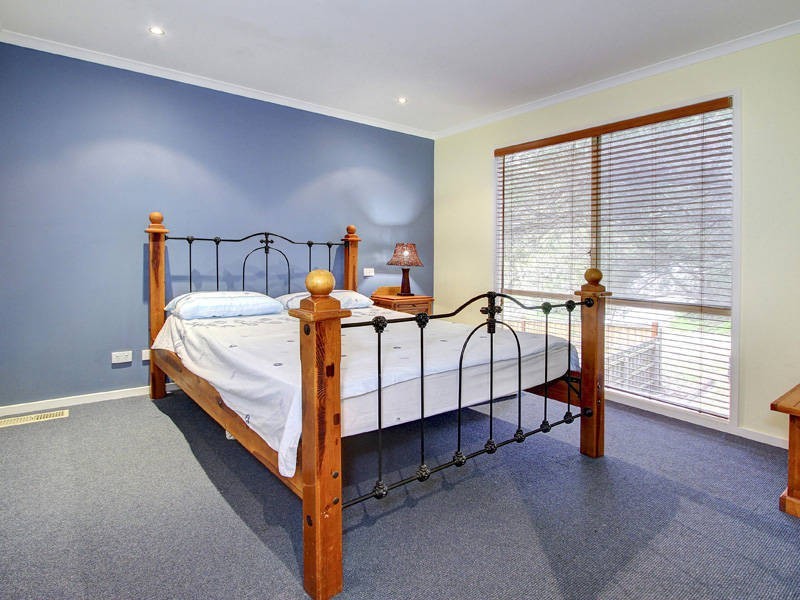 24 Wollert Street, Rye VIC 3941