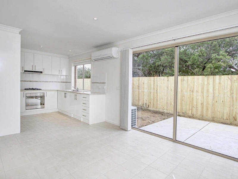 2/23 Grenville Grove, Rosebud VIC 3939