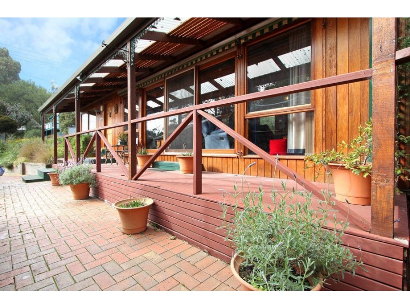 18 Sylvan Drive, Rosebud VIC 3939