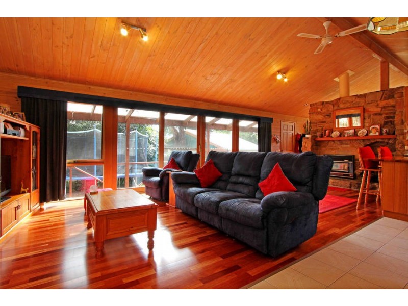 18 Sylvan Drive, Rosebud VIC 3939