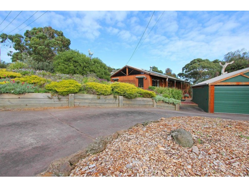 18 Sylvan Drive, Rosebud VIC 3939