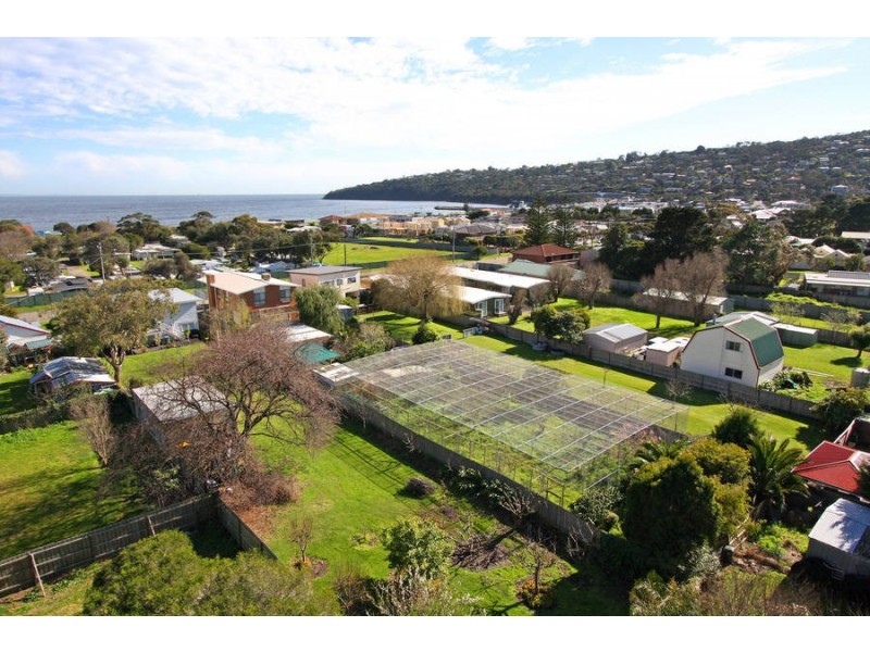 226 Dromana Parade, Safety Beach VIC 3936