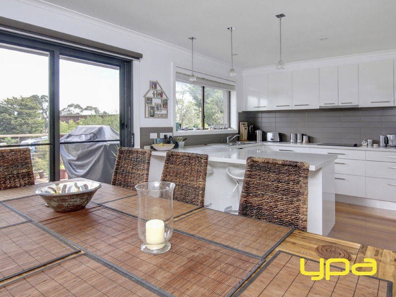 6 Berry Court, Safety Beach VIC 3936