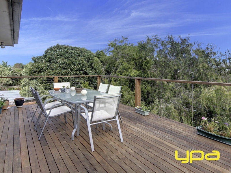 6 Berry Court, Safety Beach VIC 3936