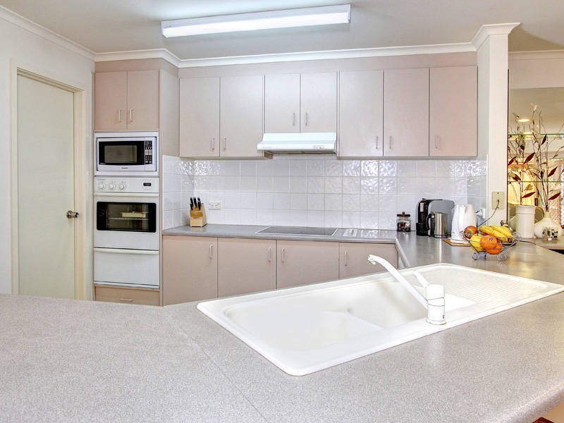 18 Lake View Lane, Safety Beach VIC 3936