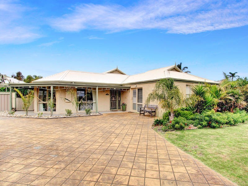 94 Palm Tree Drive, Safety Beach VIC 3936