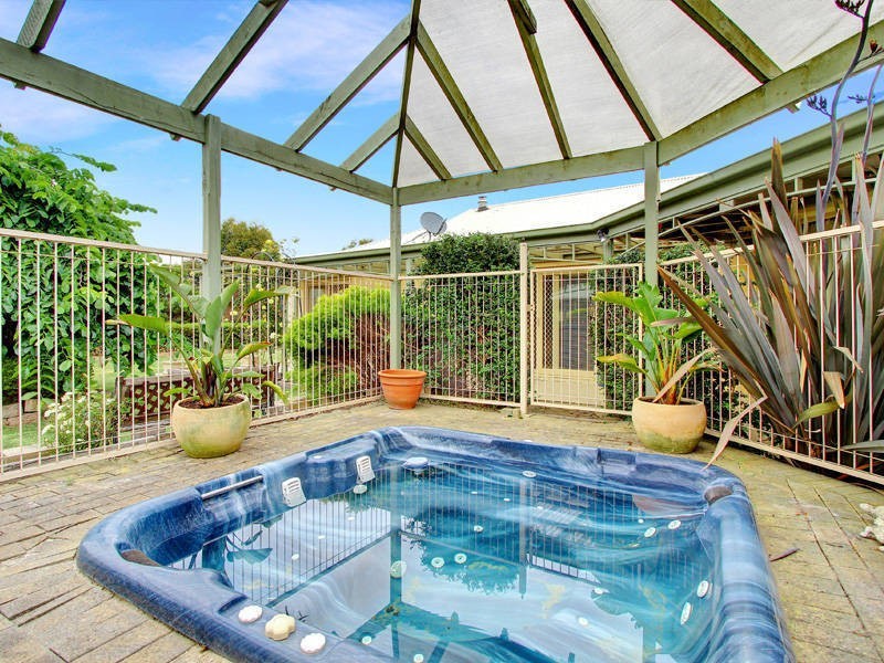 94 Palm Tree Drive, Safety Beach VIC 3936