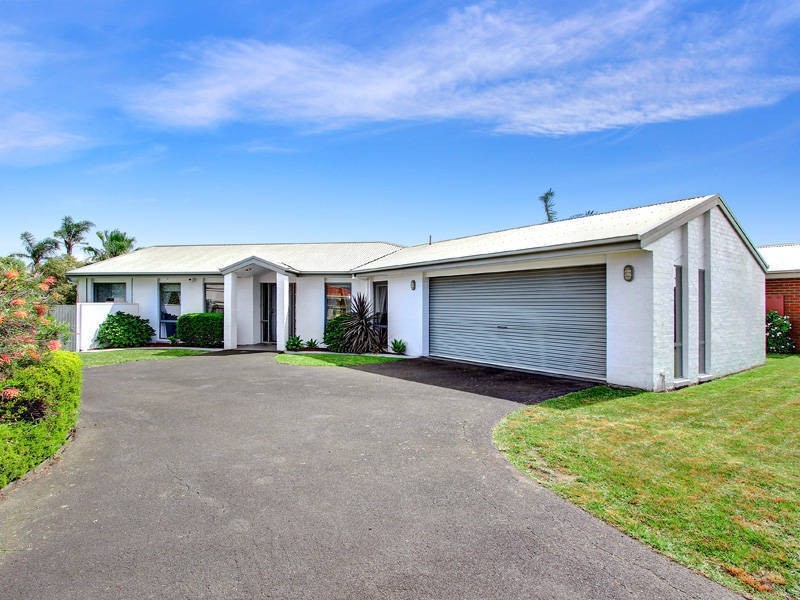 64 Country Club Drive, Safety Beach VIC 3936