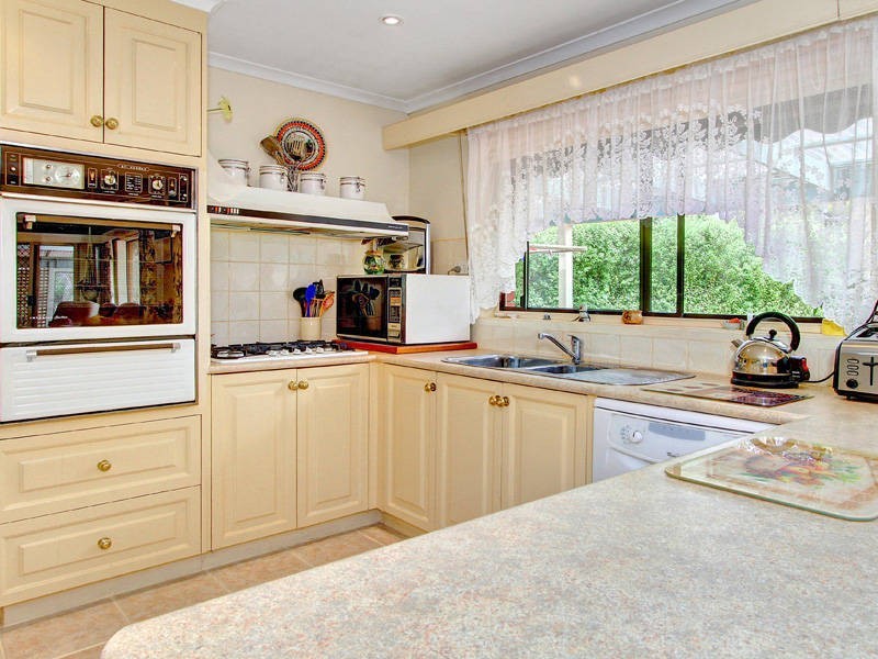 4 Hill Court, Rosebud VIC 3939