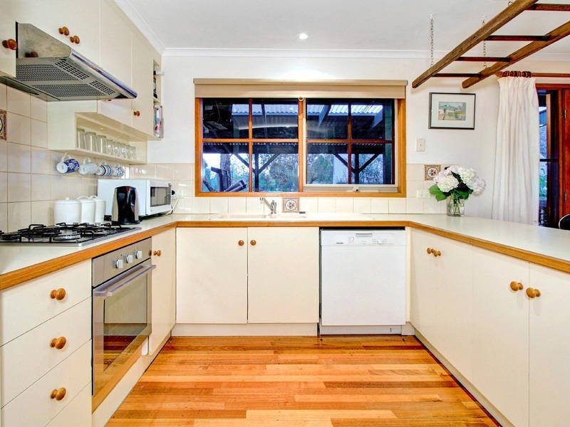 50 Carrathool Avenue, Rosebud VIC 3939