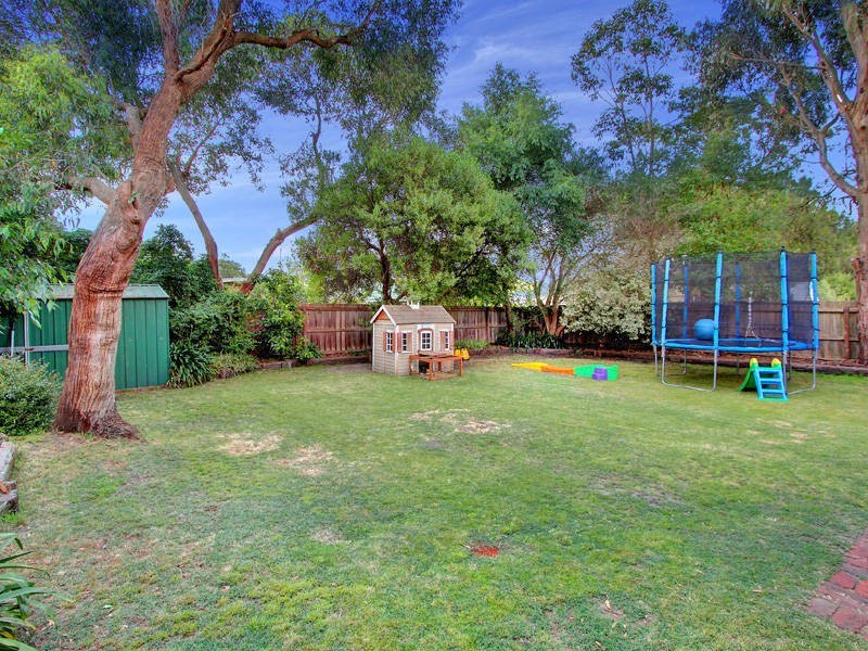 50 Carrathool Avenue, Rosebud VIC 3939