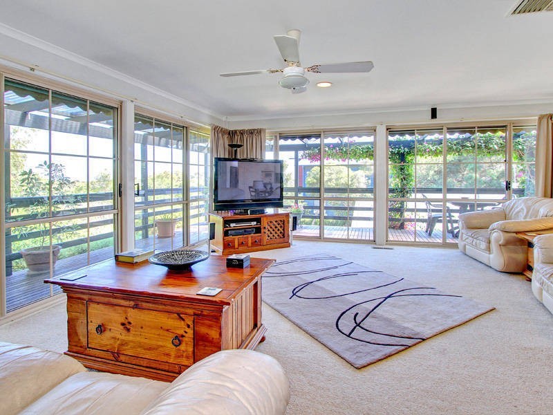 72 Beauna Vista Drive, Rye VIC 3941