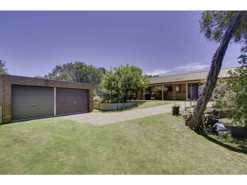 4 Hillview Avenue, Rye VIC 3941