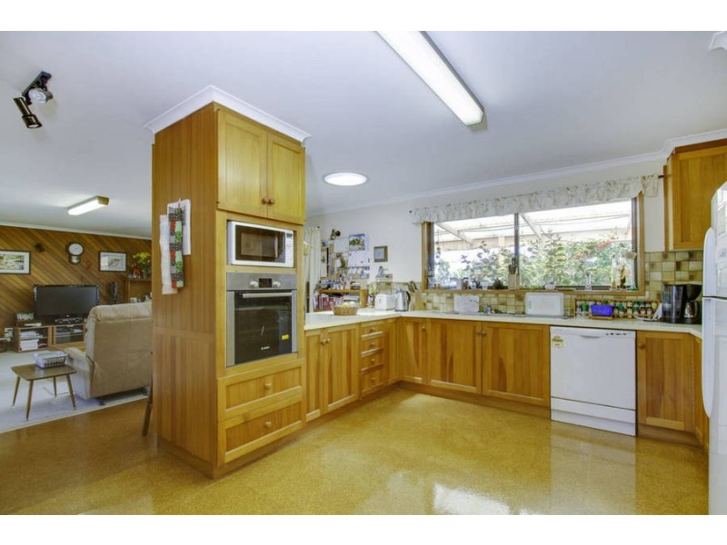 4 Hillview Avenue, Rye VIC 3941