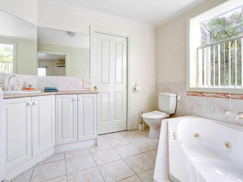 17 Valley Court (Off Country Club Drive), Safety Beach VIC 3936