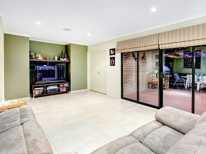 6 Parkedge Circuit, Rosebud VIC 3939
