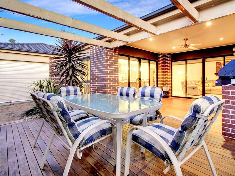 6 Parkedge Circuit, Rosebud VIC 3939